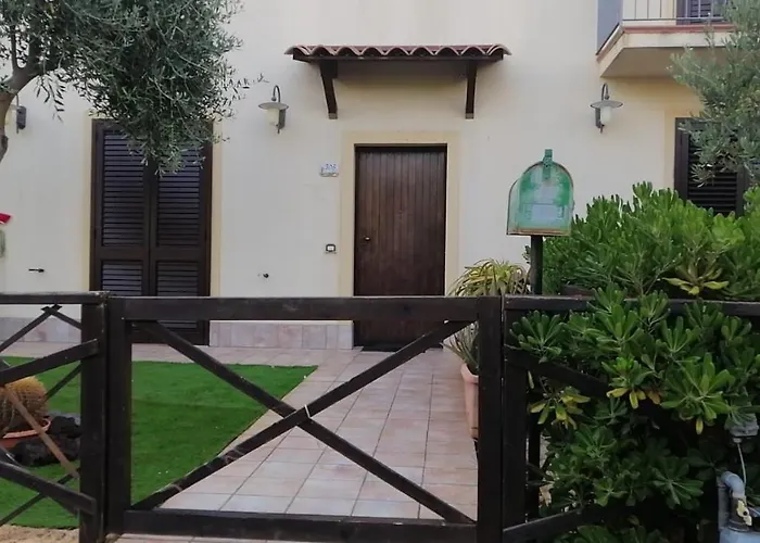 Апарт-отель Torre Sances House Бирджи-Векки